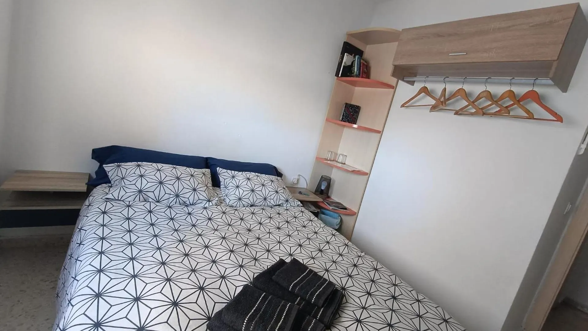 홈스테이 Habitacion Privada Juan 에스테포나